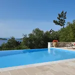 Villa The Artists House *